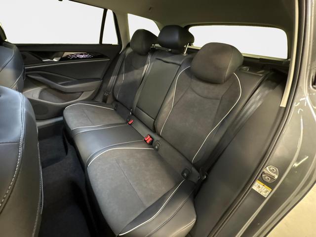 Volkswagen Passat Variant Elegance 2.0 TDI EVO SCR 150PS/110kW DSG7 2026 +AHK+AKUSTIK 