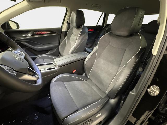 Volkswagen Passat Variant Elegance 2.0 TDI EVO SCR 150PS/110kW DSG7 2026 +AHK +360 +TRAVEL ASSIST +AKUSTIK 