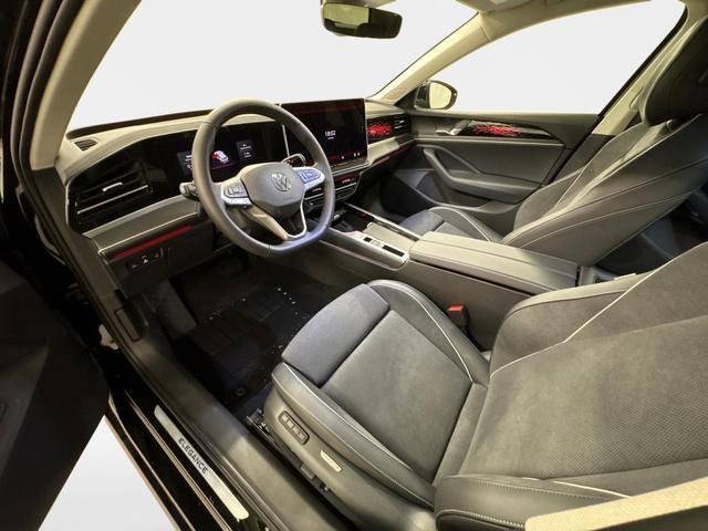 Volkswagen Passat Variant Elegance 2.0 TDI EVO SCR 150PS/110kW DSG7 2026 +AHK +360 +TRAVEL ASSIST +AKUSTIK 