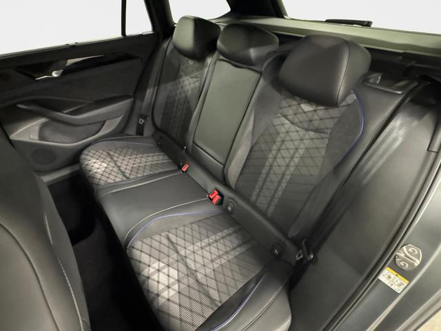 Volkswagen Passat Variant R-Line 2.0 TDI SCR 4Motion 193PS/142kW DSG7 2026 +PANO+AHK+360+BLACK-STYLE 