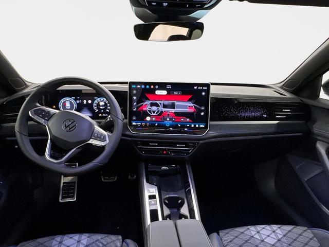 Volkswagen Passat Variant R-Line 2.0 TDI SCR 4Motion 193PS/142kW DSG7 2026 +PANO+AHK+360+BLACK-STYLE 