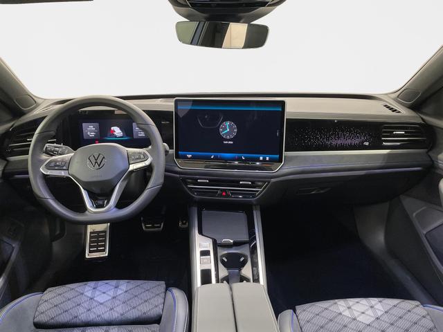 Volkswagen Passat Variant R-Line 2.0 TDI SCR 4Motion 193PS/142kW DSG7 2026 | +AHK +PANO +Black Style +19" Schwarz LM +NAVI +RFK +TravelAssist 
