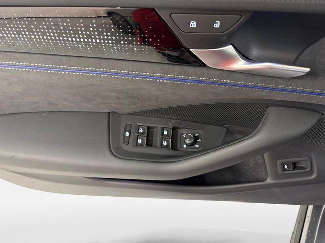 Volkswagen Passat Variant R-Line 2.0 TDI SCR 4Motion 193PS/142kW DSG7 2026 | +AHK +PANO +Black Style +19" Schwarz LM +NAVI +RFK +TravelAssist 