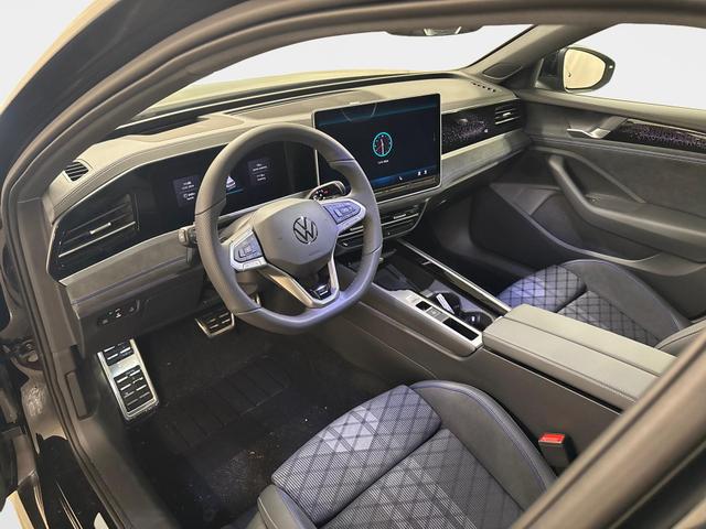 Volkswagen Passat Variant R-Line 2.0 TDI SCR 4Motion 193PS/142kW DSG7 2026 | +AHK +PANO +Black Style +19" Schwarz LM +NAVI +RFK +TravelAssist 