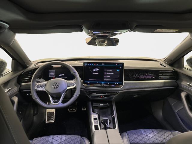 Volkswagen Passat Variant R-Line 2.0 TDI SCR 4Motion 193PS/142kW DSG7 2026 | +AHK +PANO +Black Style +19" Schwarz LM +NAVI +RFK +TravelAssist 