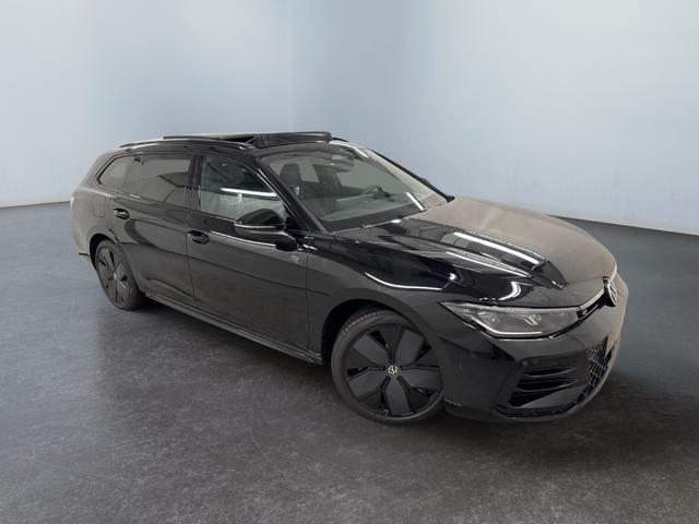 Volkswagen Passat Variant - R-Line 2.0 TDI SCR 4Motion 193PS/142kW DSG7 2026 | +AHK +PANO +Black Style +19" Schwarz LM +NAVI +RFK +TravelAssist