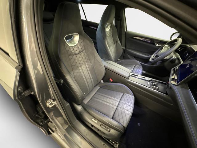 Volkswagen Passat Variant R-Line 2.0 TSI 4Motion 265PS/195kW DSG7 2026 +AHK+PANO+BLACK+360+TRAVEL ASSIST 