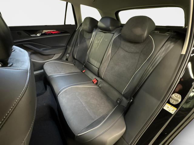 Volkswagen Passat Variant Elegance 2.0 TDI EVO SCR 150PS/110kW DSG7 2026 +AHK +360 +TRAVEL ASSIST +AKUSTIK 