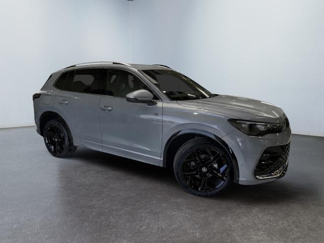 Volkswagen Tiguan - R-Line 1.5 eTSI 150PS/110kW DSG7 2026 +AHK +20" Leeds +HD Matrix +Navi +360 +Assistenzpaket