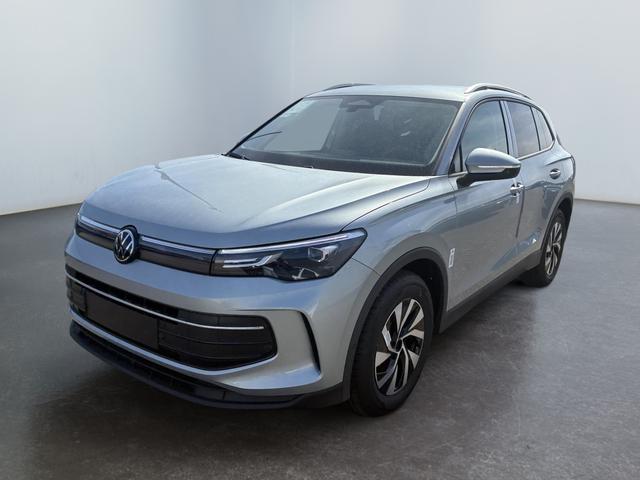 Volkswagen Tiguan - LIFE 1.5 eTSI 150PS/110kW DSG7 2026 +ACC +Lane Assist +Blind Spot +ParkAssist +RFK +KESSY +LightAssist +el. Heckklappe +AHK +SHZ +LenkradHZ +3Z Klima +12,9" Navi +CarPlay +Digital Cockpit