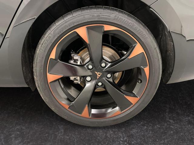 Cupra Leon Sportstourer 2.0 TSI 204PS/150kW 4x4 DSG7 2026 | +AHK +RFK +El.Hecklappe +CUPRA HD Matrix +NAVI +5J Erw. Garantie 