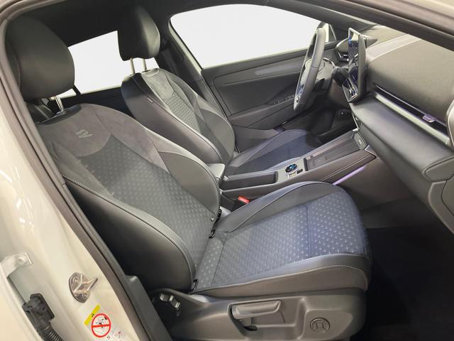Volkswagen T-Roc R-Line 1.5 eTSI 150PS/110kW DSG7 2026 *Neues Modell* | +AHK +BlackStyle +19" ALU +IQ.Licht-Matrix +NAVI 