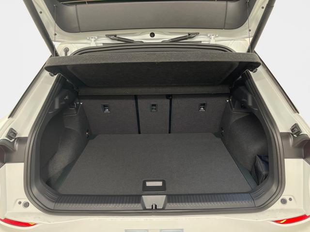 Volkswagen T-Roc R-Line 1.5 eTSI 150PS/110kW DSG7 2026 *Neues Modell* | +AHK +BlackStyle +19" ALU +IQ.Licht-Matrix +NAVI 