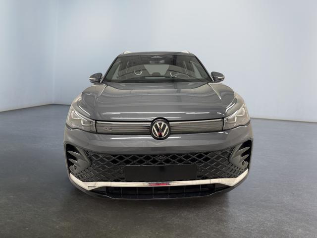 Volkswagen Tiguan R-Line 1.5 eTSI 150PS/110kW DSG7 2026 +AHK & PANO 