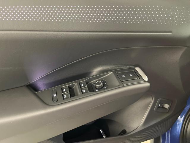 T-Roc R-Line 1.5 eTSI 150PS/110kW DSG7 2026 *Neues Modell* | +AHK +BlackStyle +19" ALU +IQ.Licht-Matrix 
