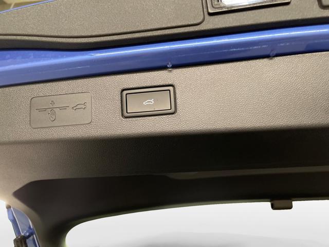 T-Roc R-Line 1.5 eTSI 150PS/110kW DSG7 2026 *Neues Modell* | +AHK +BlackStyle +19" ALU +IQ.Licht-Matrix 