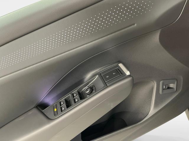 Volkswagen T-Roc R-Line 1.5 eTSI 150PS/110kW DSG7 2026 *Neues Modell* | +AHK+PARK ASSIST PLUS+18"ALU 