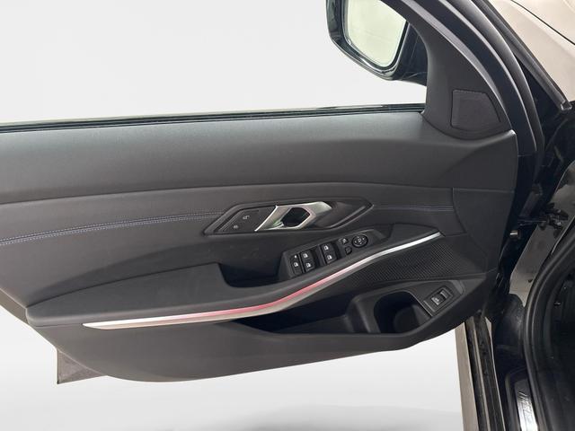 3er Touring 330i xDrive M Sport 245PS/180kW Steptronic 2026 | +18" ALU +Pano +HiFi-SoundSystem +ACC +Get&ouml;nte Scheiben 
