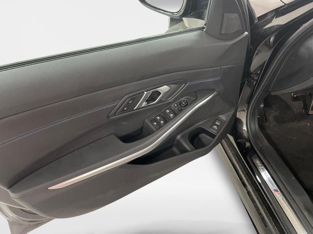 BMW 3er Touring 330i xDrive M Sport 245PS/180kW Steptronic 2026 | +19" ALU +Pano +HiFi-SoundSystem +ACC +Get&ouml;nte Scheiben 