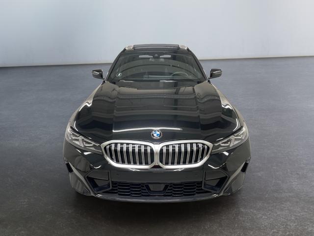 BMW 3er Touring 330i xDrive M Sport 245PS/180kW Steptronic 2026 | +18" ALU +Pano +HiFi-SoundSystem +ACC +Get&ouml;nte Scheiben 