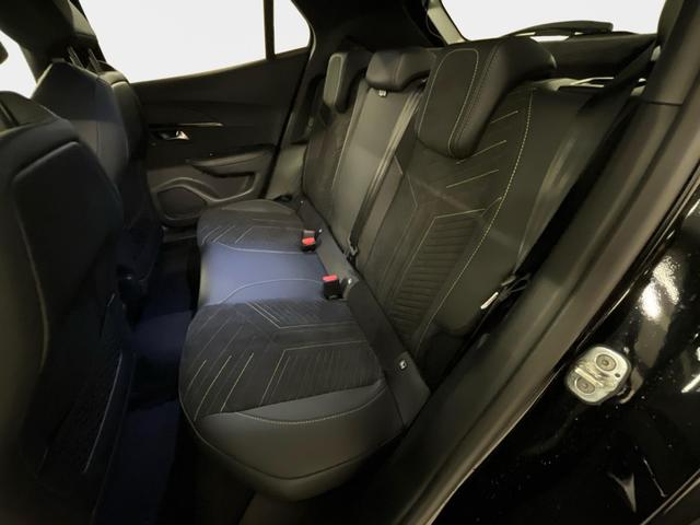 Peugeot e-2008 54kWh 156PS/115kW GT 2026, 401km WLTP | +17" ALU +360-Grad&RFK +W&auml;rmepumpe +Adaptiver Tempomat +Apple CarPlay +SHZ +FULL-LED-Scheinwerfer +Get&ouml;nte Scheiben 