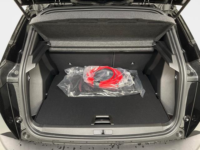 Peugeot e-2008 54kWh 156PS/115kW GT 2026, 401km WLTP | +17" ALU +360-Grad&RFK +W&auml;rmepumpe +Adaptiver Tempomat +Apple CarPlay +SHZ +FULL-LED-Scheinwerfer +Get&ouml;nte Scheiben 
