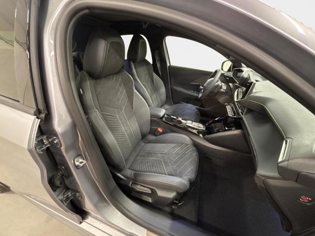 Peugeot e-208 54kWh 156PS/115kW GT Pack 2026, 421km WLTP | +17" ALU +Glasdach +RFK +Adaptiver Tempomat +P.Sensor V+H +EL. Fahrersitz +Massage +Apple CarPlay +W&auml;rmepumpe 