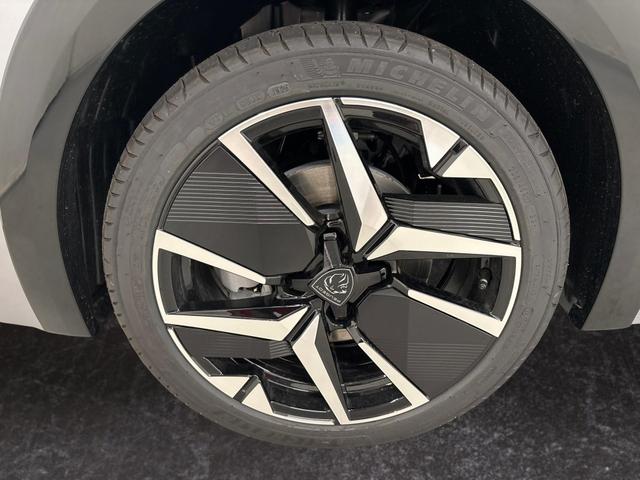 Peugeot e-208 54kWh 156PS/115kW GT Pack 2026, 421km WLTP | +17" ALU +Glasdach +RFK +Adaptiver Tempomat +P.Sensor V+H +EL. Fahrersitz +Massage +Apple CarPlay +W&auml;rmepumpe 