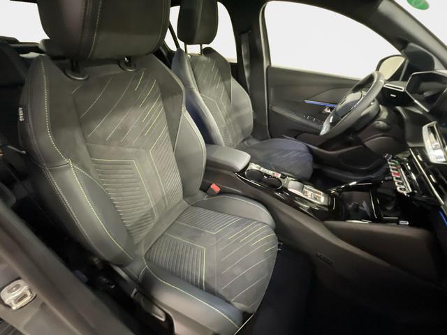 Peugeot e-208 54kWh 156PS/115kW GT Pack 2026, 421km WLTP | +17" ALU +Glasdach +RFK +Adaptiver Tempomat +P.Sensor V+H +EL. Fahrersitz +Massage +Apple CarPlay +W&auml;rmepumpe 