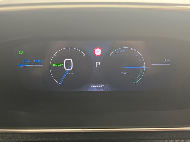 Peugeot e-2008 54kWh 156PS/115kW GT 2026, 401km WLTP | +17" ALU +360-Grad&RFK +W&auml;rmepumpe +Adaptiver Tempomat +Apple CarPlay +SHZ +FULL-LED-Scheinwerfer +Get&ouml;nte Scheiben 