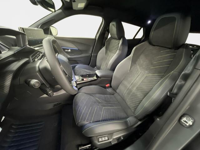 Peugeot e-2008 54kWh 156PS/115kW GT 2026, 401km WLTP | +17" ALU +360-Grad&RFK +W&auml;rmepumpe +Adaptiver Tempomat +Apple CarPlay +SHZ +FULL-LED-Scheinwerfer +Get&ouml;nte Scheiben 