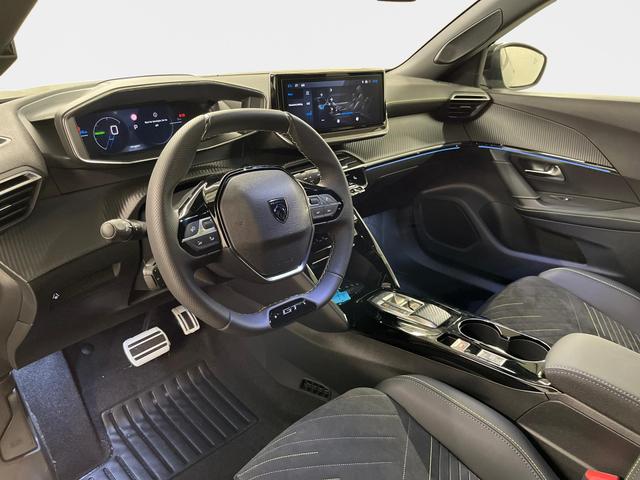 Peugeot e-2008 54kWh 156PS/115kW GT 2026, 401km WLTP | +17" ALU +360-Grad&RFK +W&auml;rmepumpe +Adaptiver Tempomat +Apple CarPlay +SHZ +FULL-LED-Scheinwerfer +Get&ouml;nte Scheiben 