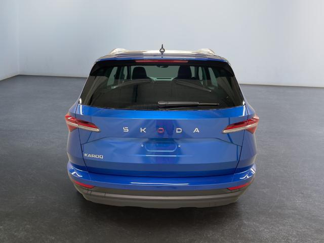Skoda Karoq Selection 1.5 TSI 150PS/110kW DSG 2026 | +TravelAssist +RFK & Parksensoren +Var. Gep&auml;ckraumboden 