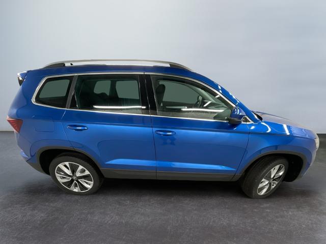 Skoda Karoq Selection 1.5 TSI 150PS/110kW DSG 2026 | +TravelAssist +RFK & Parksensoren +Var. Gep&auml;ckraumboden 