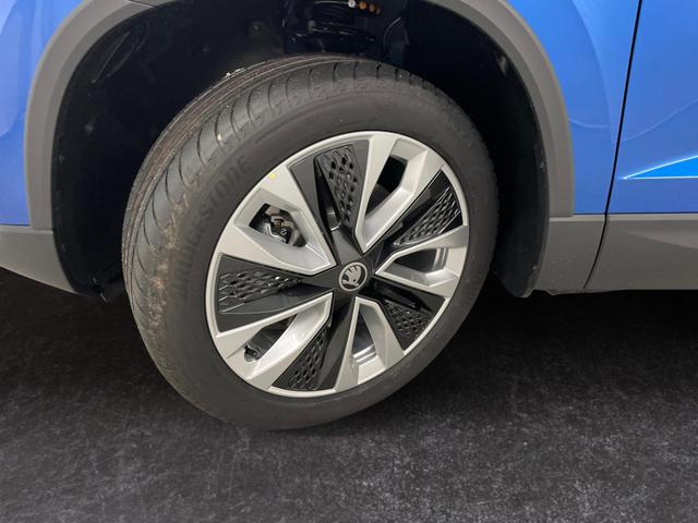 Skoda Karoq Selection 1.5 TSI 150PS/110kW DSG 2026 | +TravelAssist +RFK & Parksensoren +Var. Gep&auml;ckraumboden 