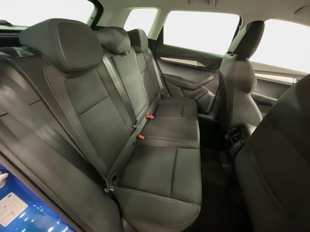 Skoda Karoq Selection 1.5 TSI 150PS/110kW DSG 2026 | +TravelAssist +RFK & Parksensoren +Var. Gep&auml;ckraumboden 