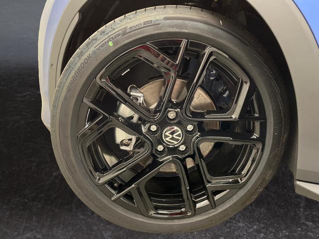 T-Roc R-Line 1.5 eTSI 150PS/110kW DSG7 2026 *Neues Modell* | +AHK +BlackStyle +19" ALU +IQ.Licht-Matrix +NAVI 