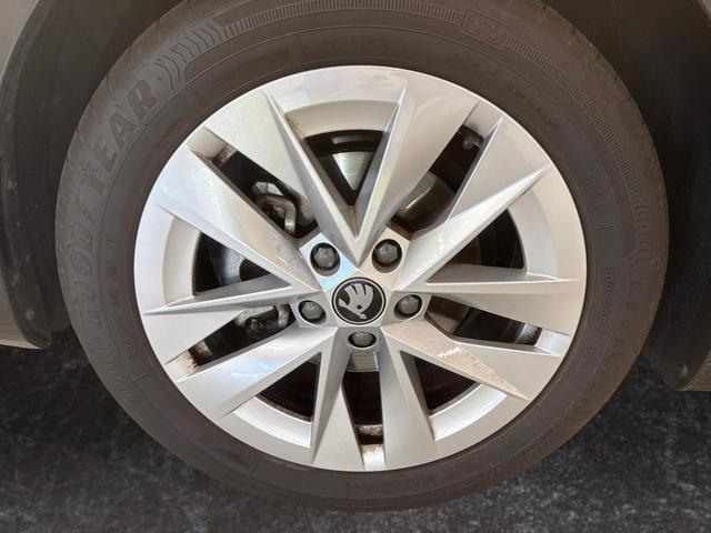 Skoda Octavia Combi Selection 1.5 eTSI mHEV 150PS/110kW DSG7 2026 +AHK+SUNSET+3-ZONE+RFK+KESSY+EL.HECK+BHZ. LENKRAD 