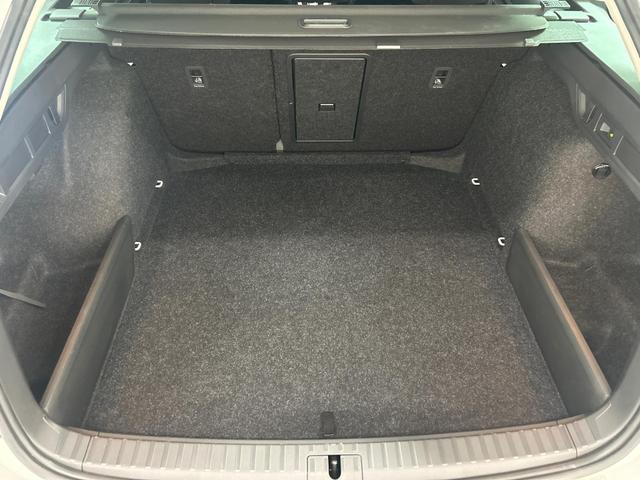 Skoda Octavia Combi Selection 1.5 eTSI mHEV 150PS/110kW DSG7 2026 | +AHK +Get&ouml;nte Scheiben +RFK +KESSY +El. Heckklappe +ACC +BHZ. Lenkrad & Sitze V+H. 