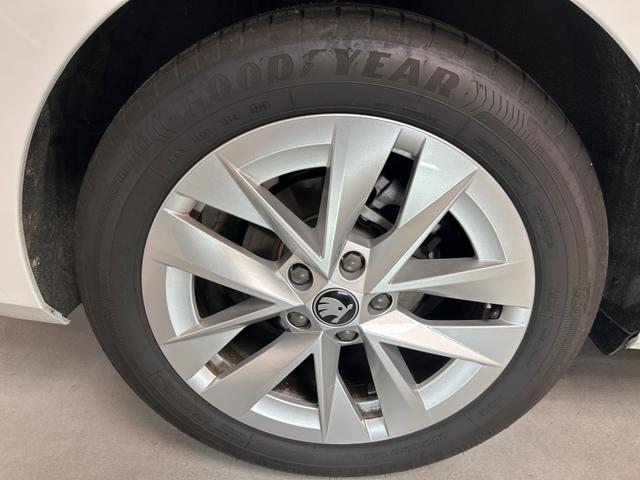 Skoda Octavia Combi Selection 1.5 eTSI mHEV 150PS/110kW DSG7 2026 | +AHK +Get&ouml;nte Scheiben +RFK +KESSY +El. Heckklappe +ACC +BHZ. Lenkrad & Sitze V+H. 