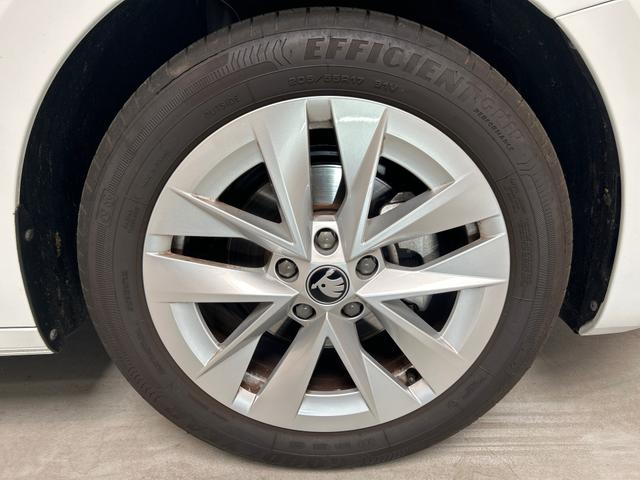 Skoda Octavia Combi Selection 1.5 eTSI mHEV 150PS/110kW DSG7 2026 | +AHK +Get&ouml;nte Scheiben +RFK +KESSY +El. Heckklappe +ACC +BHZ. Lenkrad & Sitze V+H. 