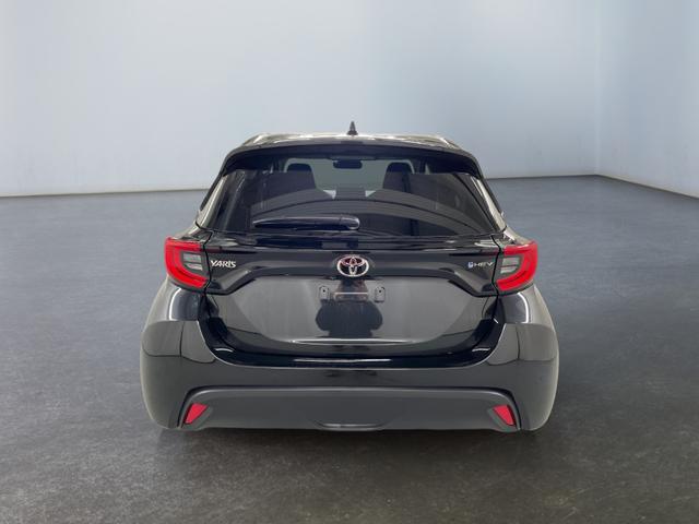 Toyota Yaris Active Plus Tech 1.5 VVT-i Hybrid 116PS/85kW CVT 2026 +17" ALU +RFK +Smart-Entry +LED +Get&ouml;nte Scheiben +Parksensor V+H 