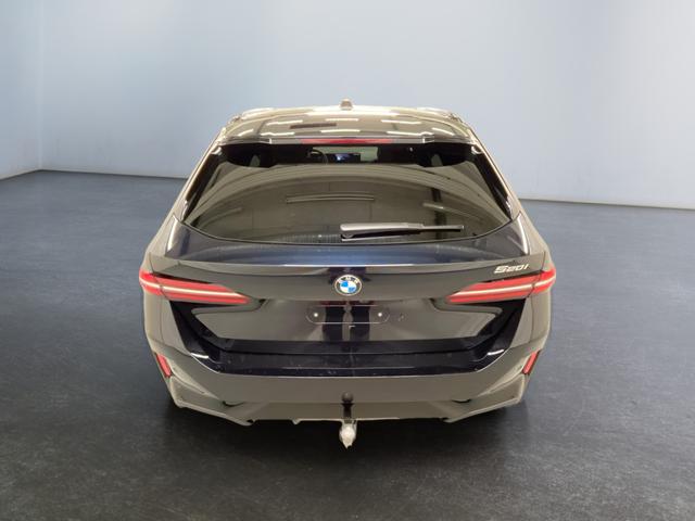 5er Touring 520i M-Sport 190PS/140kW Steptronic +AHK +20" +MSportpaket +MSportfahrwerk +DrivingAssistantPlus +AdaptiveLED +HarmanKardon +DigitalKey +ParkAssist +Sitzhzg +WirelessCharging +Sonnenschutzverglasung +ShadowLine 