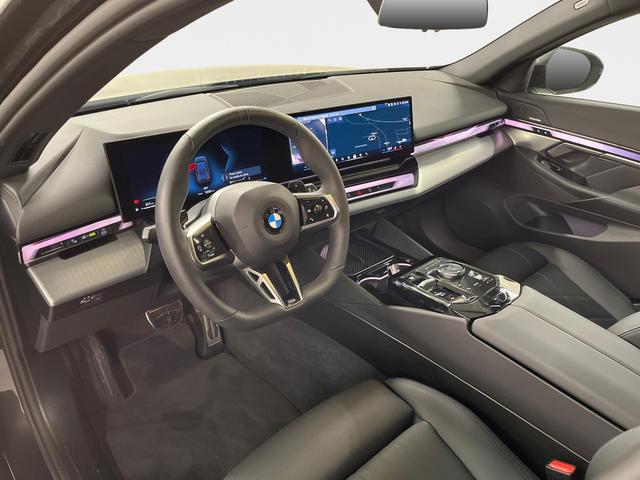 5er Touring 520i M-Sport 190PS/140kW Steptronic +AHK +20" +MSportpaket +MSportfahrwerk +DrivingAssistantPlus +AdaptiveLED +HarmanKardon +DigitalKey +ParkAssist +Sitzhzg +WirelessCharging +Sonnenschutzverglasung +ShadowLine 