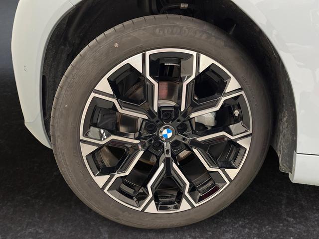 X3 20 xDrive 190PS 140kW +AHK +20"M +MSportpaket +MSportfahrwerk +PremiumPaket +DrivingAssistantPlus +AdaptiveLED +HarmanKardon +Komfortzugang +Elektr. SportSitze+Memory+Sitzhzg +Lenkradhzg +ParkAssist +WirelessCharging +PrivacyGlas 