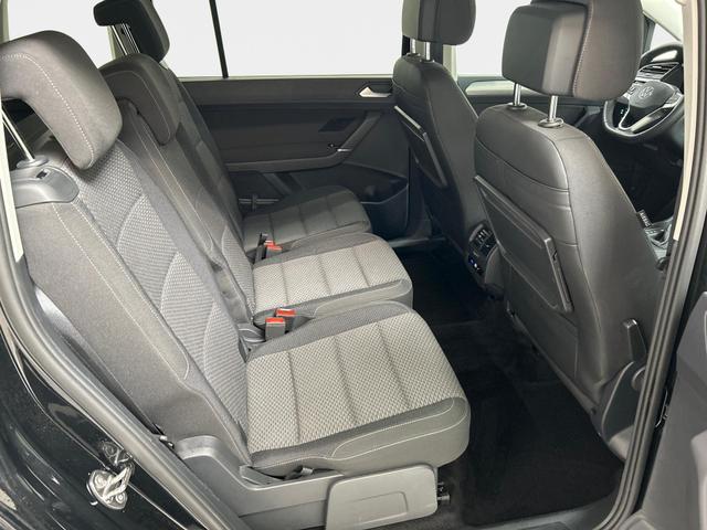 Volkswagen Touran Comfortline Edition 1.5 TSI EVO ACT 150PS/110kW DSG7 2026 | *7-SITZER* +AHK +CarPlay +RFK +17"ALU +SHZ. +Get&ouml;nte Scheiben 