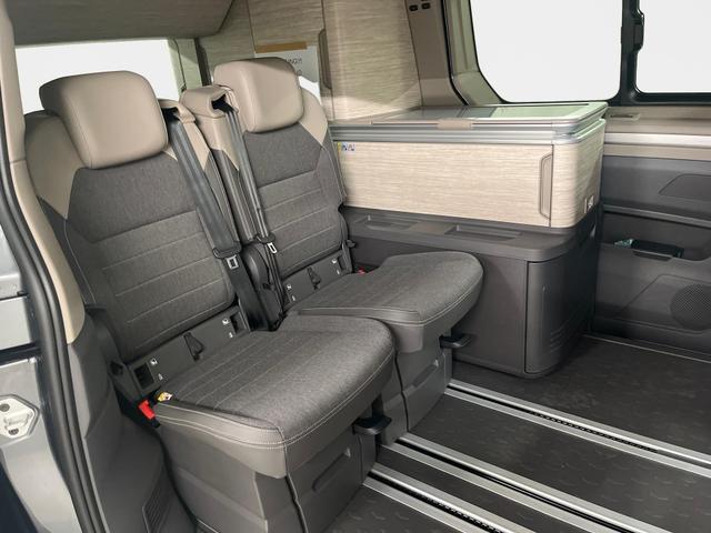 Volkswagen T7 California Ocean 2.0 TDI 150PS/110kW DSG7 2026 | +AHK +NAVI +FRONTSCHEIBE BEHEIZBAR +TOP&PARK-PAKET +18"ALU +TRAVEL ASSIST +EL-HEBEDACH +CAMPINGAUSBAU 