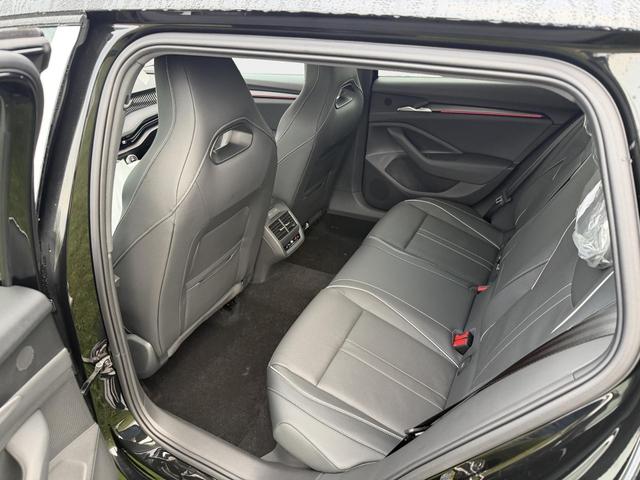 Skoda Superb Combi Sportline 2.0 TSI 200PS/147kW DSG7 2027 | +19"ALU +Standheizung +360 +Bel&uuml;fte.vstz +Massage +Adapt.Temp. +DCC +KESSY +Matrix +Trained-Park-Assist 