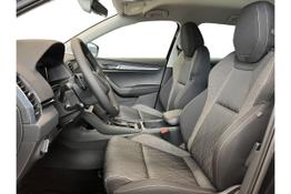 Skoda Karoq Selection 1.5 TSI DSG 150PS/110kW 2026 +AHK+RFK+P-SENSOR V. 