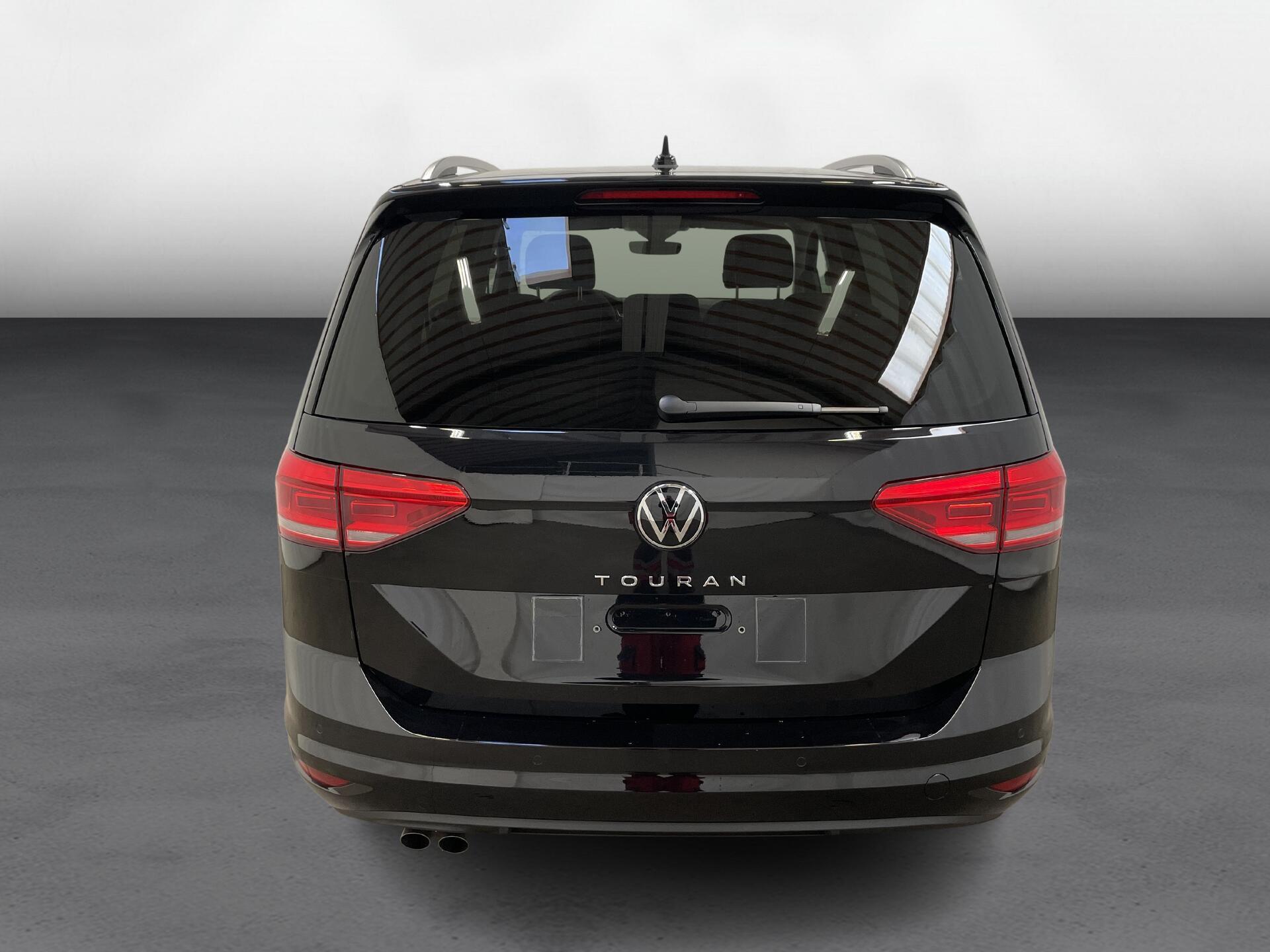 Volkswagen Touran Highline 1.5 TSI EVO ACT 150PS/110kW DSG7 2023   Fahrzeugangebot zu europäischen Bestpreisen mit Rabatt, günstiger kaufen